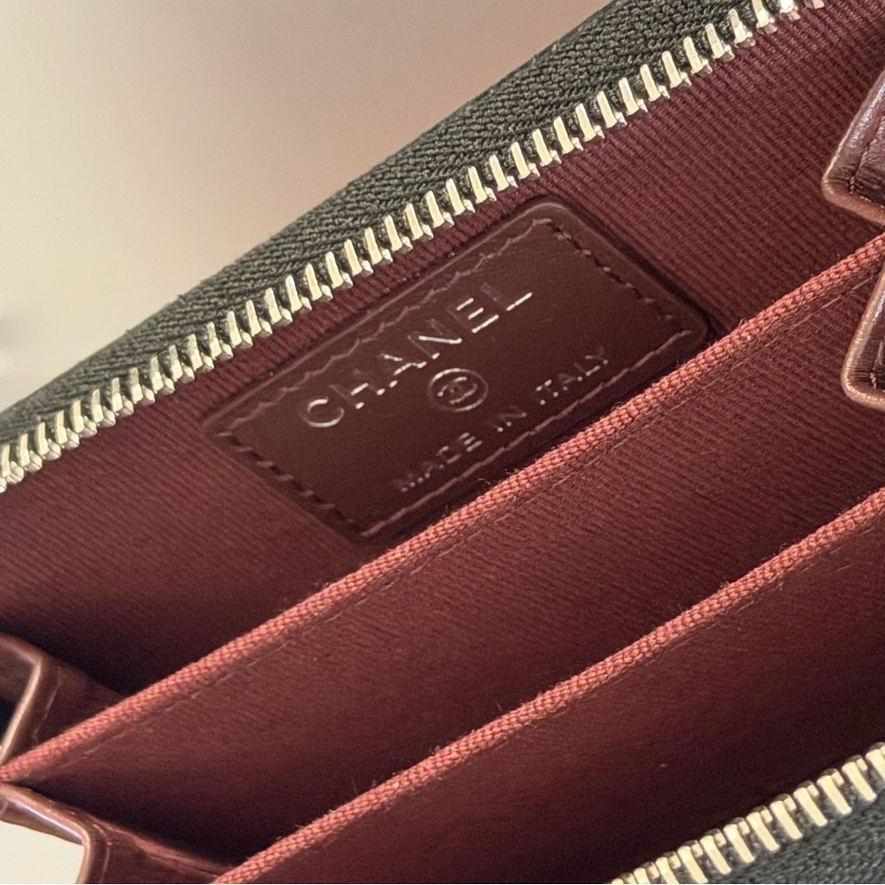 Chanel Classic Zipped Coin Purse (Black Caviar/Silver) [2025] - Picture 8 of 8